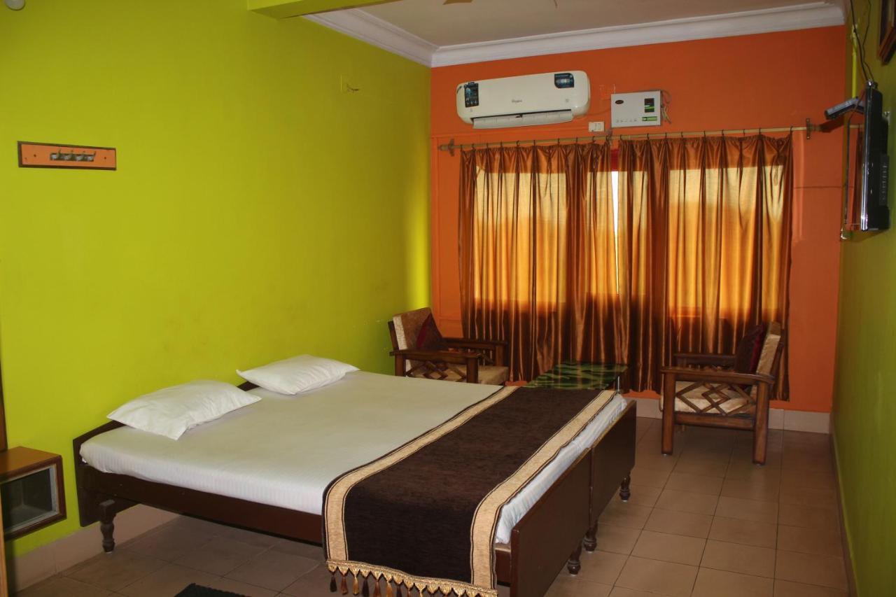 Hotel Lake Queen Rambha 外观 照片